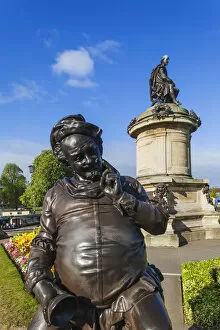 Images Dated 25th September 2017: England, Warwickshire, Cotswolds, Stratford-upon-Avon, Shakespeare Statue