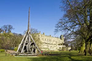 Images Dated 11th May 2010: England, Warwickshire, Warwick, Warwick castle, The Worlds largest Trebuchet, which