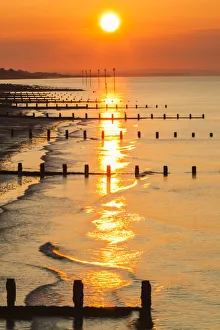 Images Dated 30th November 2017: England, West Sussex, Bognor Regis, Sunrise over Bognor Regis Beach