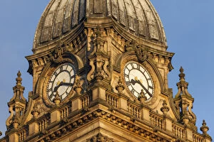 Images Dated 17th December 2014: England, Yorkshire, Leeds, Leeds Town Hall, The Town Hall Clock