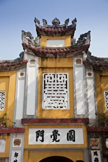 Entrance gate to the One Pillar Pagoda, Hanoi, Vietnam
