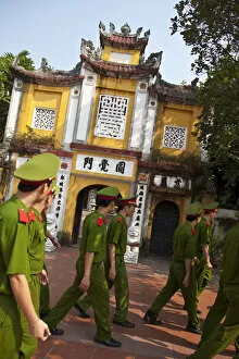 Vietnam Gallery: Entrance gate to the One Pillar Pagoda, Hanoi, Vietnam