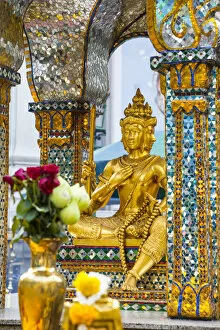 Images Dated 5th February 2018: Erawan Shrine, Lumphini, Bangkok, Thailand
