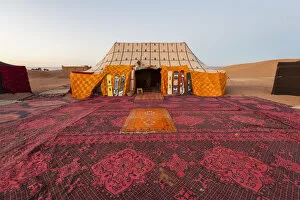 Images Dated 28th April 2015: Erg Chigaga, Sahara desert, Morocco. Campsite