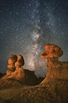 Images Dated 2nd March 2021: Erosion landscape under star sky in Goblin Valley - USA, Utah, Emery