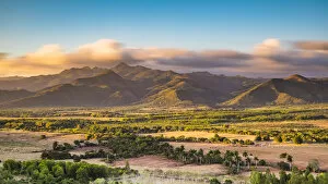 Images Dated 29th May 2020: Escambray Mountains and Trinidad valleys at sunset, Sancti Spritus, Cuba