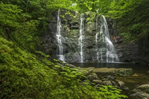 Images Dated 20th September 2021: Ess-na-Crub Waterfall, Glenariff Forest Park, County Antrim, Northern Ireland