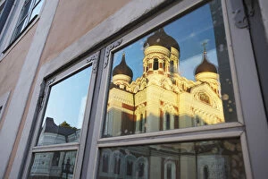 Images Dated 5th January 2010: Estonia, Tallinn, Toompea, Reflection Of Alexander Nevsky Cathedral