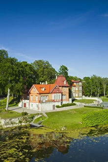 Images Dated 8th October 2010: Estonia, Western Estonia Islands, Saaremaa Island, Kuressaare, Kuressaare Castle Park