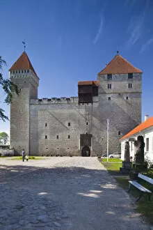 Images Dated 8th October 2010: Estonia, Western Estonia Islands, Saaremaa Island, Kuressaare, Kuressaare Castle