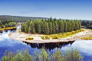 Images Dated 25th November 2013: Europe, Finland, Lapland, Kuusamo, Oulanka National Park, a bend in the Oulanka River