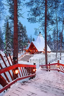 Finnish Gallery: Europe, Finland, tourists visiting Santa Claus village in Rovaniemi