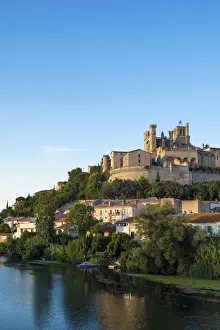 Europe, France, Occitanie. Saint Nazaire church and the old bridge in the fortified town