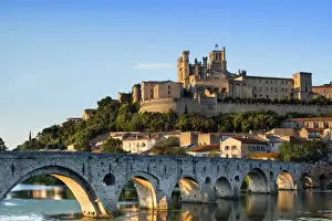 Europe, France, Occitanie. Saint Nazaire church and the old bridge in the fortified town