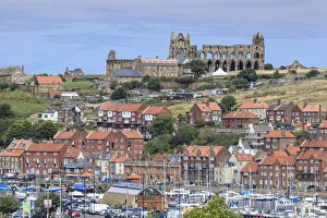 Europe, Great Britain, England, Whitby, view of the town harbour and the ruined abbey
