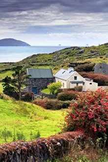 Europe, Ireland, houses by the sea along Beara peninsula