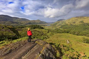 Walker Prints: Europe, Ireland, Kerry, Ring of Kerry, tourist at Ladys view viewpoint at sunset MR
