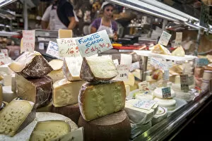 Images Dated 9th November 2016: Europe, Italy, cheese at the market
