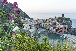 europe, Italy, Liguria. Cinque Terre, the village of Vernazza