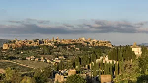 Images Dated 20th September 2017: Europe, Italy, Orvieto. View of the town