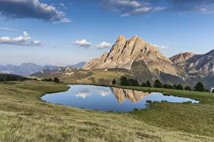 Europe, Italy, South Tyrol, Bolzano. Enrosadira on the Sass de Putia (Peitlerkofel)