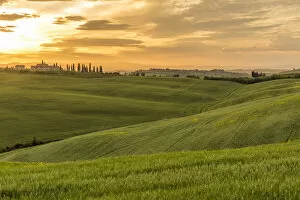 europe, Italy, Tuscany. Sunset in southern Tuscany