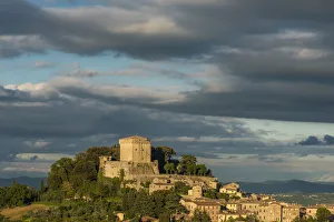 Images Dated 26th June 2017: europe, Italy, Tuscany. a view of Sarteano