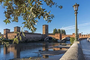 europe, Italy, Veneto. Verona, castlevecchio and the bridge of the Scaliger in the