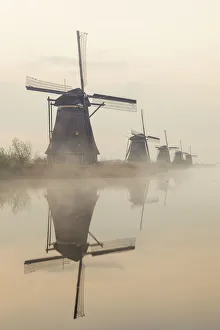 Europe, Netherlands, Alblasserdam, Kinderdijk, Windmills