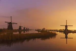 Europe, Netherlands, Alblasserdam, Kinderdijk, Windmills