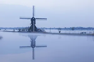 Europe, Netherlands, Alblasserdam, Kinderdijk, Windmills