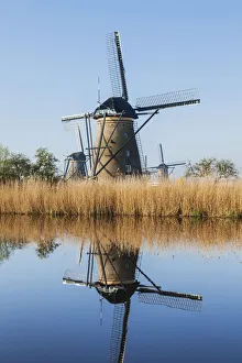 Europe, Netherlands, Alblasserdam, Kinderdijk, Windmills