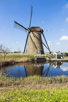 Europe, Netherlands, Alblasserdam, Kinderdijk, Windmills