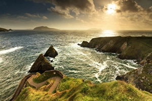 Europe, Northern Europe, Ireland, Kerry, Dingle, Dunquin pier at sunset