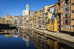 Europe, Spain, Catalonia, Girona, View of the characteristic coloured houses in the