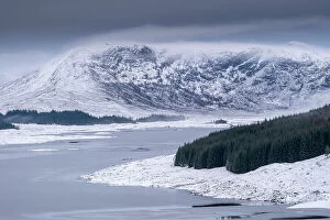 Images Dated 21st February 2023: Europe, UK, Scotland, Highlands, Loch Loyne near Fort Augustus in winter