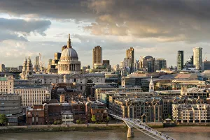 Images Dated 21st April 2017: Europe, United Kingdom, England, London, Skyline