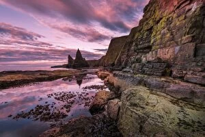 Images Dated 18th July 2016: Europe, United Kingdom, Scotland, Duncansby Point, sea cliffs