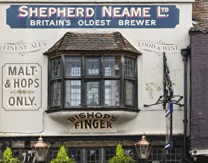 Pubs Prints: The exterior of the Bishops Finger, 16th century pub in Canterbury, Kent, England