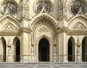 Centre Region Prints: Exterior faazade of Orla ans Cathedral (Basilique Catha drale Sainte-Croix), Orla ans