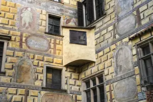 Ceska Republika Prints: Detail of facade and window at premises of Cesky Krumlov Castle and Chateau