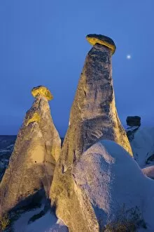 Images Dated 17th April 2008: Fairy chimneys known as The Three Beauties
