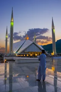 Pakistan Prints: Faisal Mosque, Islamabad, Pakistan