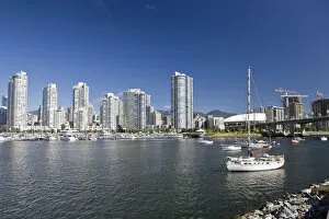 Images Dated 5th March 2008: False Creek and Vancouver Skyline, Vancouver, British Columbia, Canada