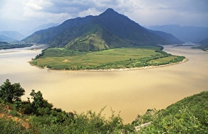 Li Jiang Prints: Famed for being the location of the First Yangtse Bend