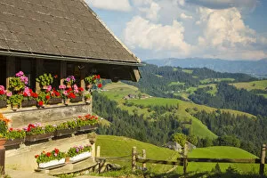 Images Dated 29th July 2014: Farmhouse / chalet, Emmental Valley, Berner Oberland, Switzerland