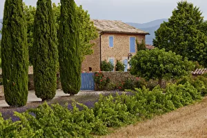Luberon Prints: Farmhouse, near Roussillon, Provence, France