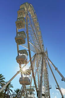 Gondola Collection: Ferris wheel, Porto Antico (Old Port), Genoa, Liguria, Italy