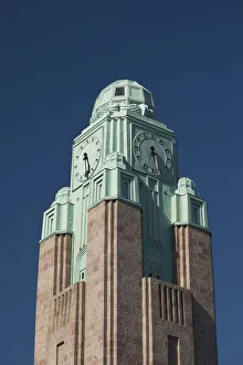 Finland, Helsinki, Rautatieasema, Helsinki Railroad Station, b.1914, tower, daytime Finland, Helsinki, Rautatieasema, Helsinki Railroad Station, b.1914, tower, daytime