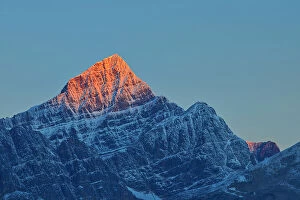 Images Dated 3rd May 2023: First light on a peak of the Canadina Rocky Mountains, Icefields Parkway, Jasper National Park